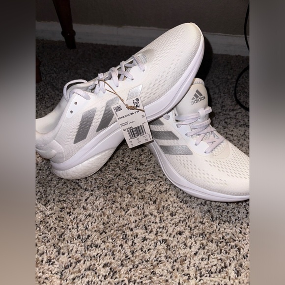 Size 10 - adidas Supernova 2 White Silver Metallic W - Picture 4 of 4